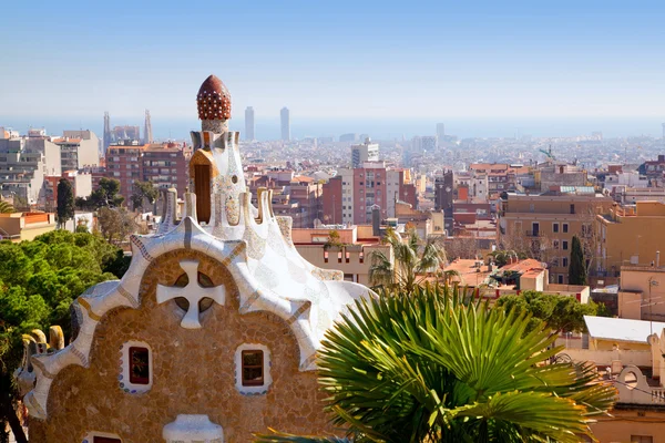 Barcelona park guell peri tail mosaic house — Stok fotoğraf