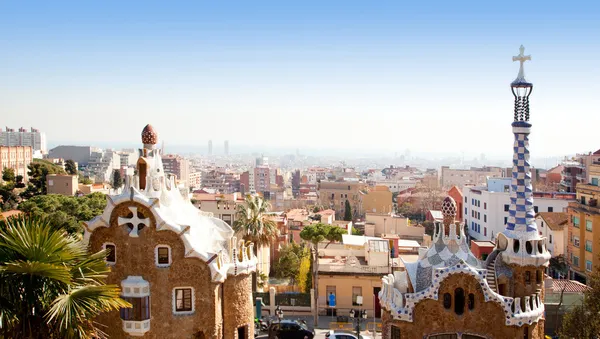Barcelona park guell gaudi modernizm ile — Stok fotoğraf