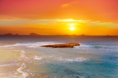 Ibiza cala conta comte compte günbatımı