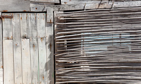 老年的 grunge 灰色木材在地中海的巴利阿里群岛 — 图库照片