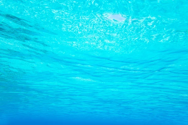 熱帯のビーチのブルーのターコイズ水中ビュー — ストック写真