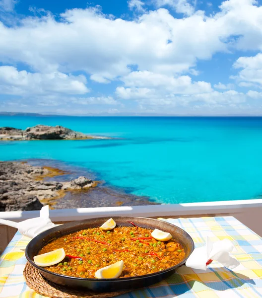 Паэлья средиземноморский рис на балеарских островах — стоковое фото