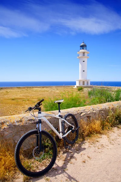 Bicicleta no farol Baleares Formentera Barbaria — Fotografia de Stock
