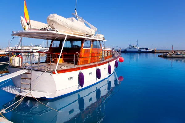 Porto da ilha de Formentera com barcos em La Savina — Fotografia de Stock