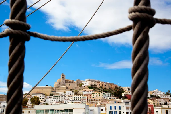 Eivissa Ibiza cidade com vista baile escada de corda de barco — Fotografia de Stock
