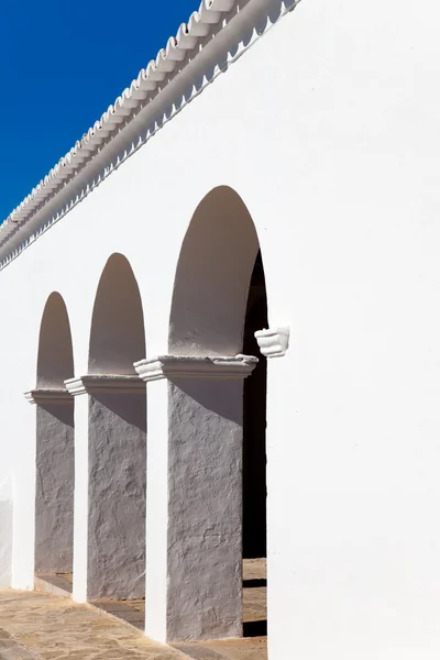 Ibiza sant mateu d albarca san mateo beyaz kilise — Stok fotoğraf