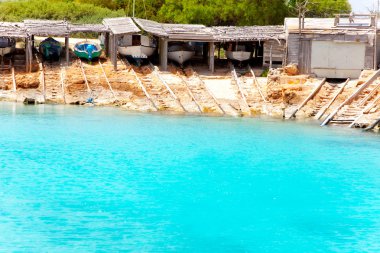 es calo de san agusti port formentera Adası