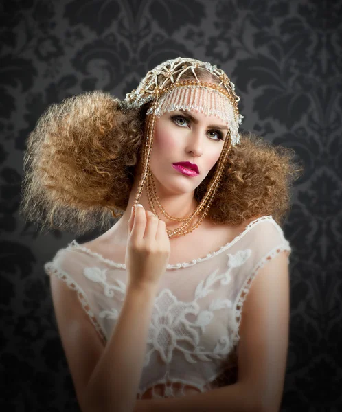 Peluquería y maquillaje mujer de moda — Foto de Stock