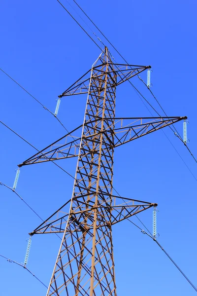 Yüksek voltaj pilonu — Stok fotoğraf