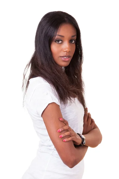 Mulher negra jovem bonita com braços dobrados — Fotografia de Stock