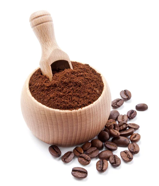 Grãos de café moídos e café — Fotografia de Stock