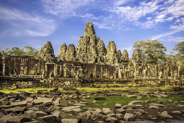Templo de Bayon, Angkor Wat, Camboja, Sudeste Asiático . — Fotografia de Stock
