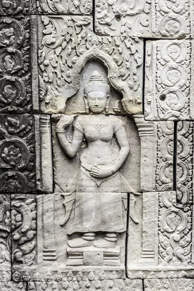 Ancient stone sculpture in Angkor Wat. Cambodia. — Stock Photo, Image
