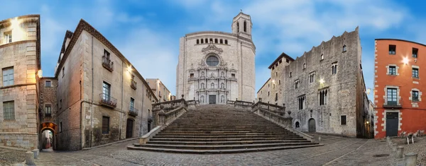 Catedral de Girona Fotos De Bancos De Imagens