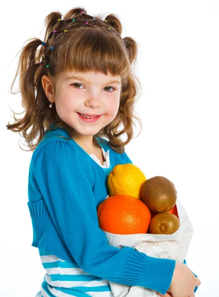 Aranyos kislány, a gyümölcs — Stock Fotó