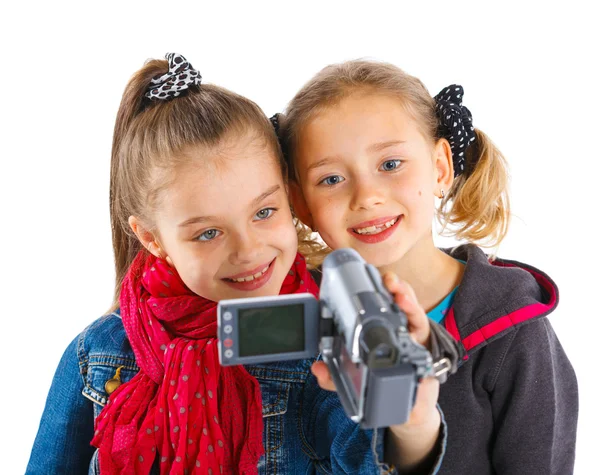 Δύο νεαρά κορίτσια με μια φωτογραφική μηχανή — Φωτογραφία Αρχείου