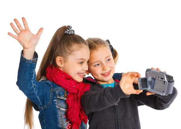 Deux jeunes filles avec une caméra — Photo