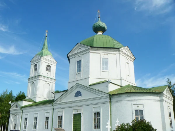 Εκκλησία του presvyatoy την κάλυψη παρθένο Μαριές σε vyaznikah — Φωτογραφία Αρχείου