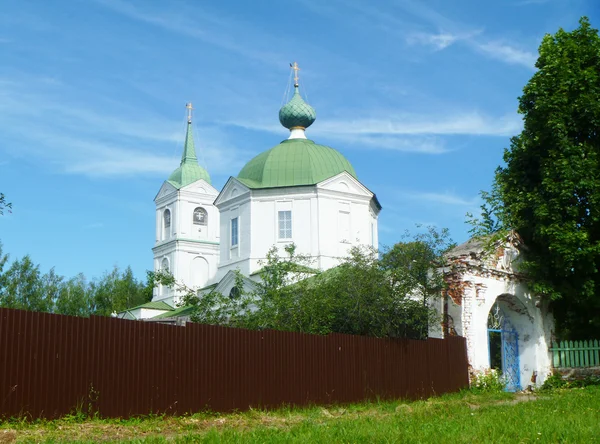 Chiesa della Copertura Presvyatoy Vergine Maria in Vyaznikah — Foto Stock