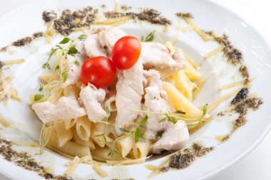 et ve tarhun ile bolognese makarna