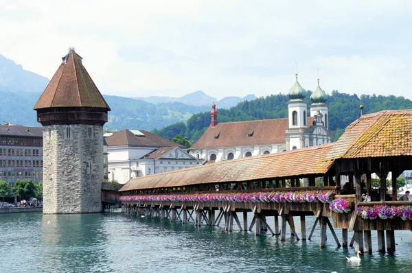 A Kápolna híd, Lucerne, Svájc — Stock Fotó