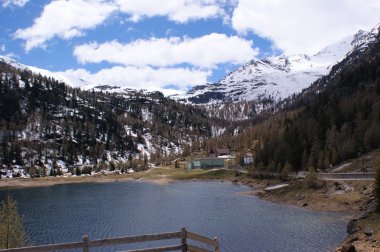 south tyrol içinde weissbrunnsee görüntüleyin