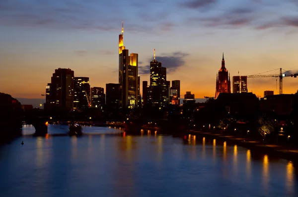 Frankfurt stad bij nacht — Stockfoto