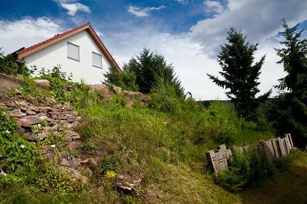 Casa na colina — Fotografia de Stock