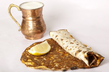 Lezzetli Türk pizzası Lahmacun.