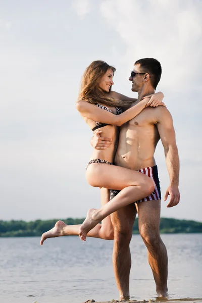 Couple on beach — Stock Photo, Image