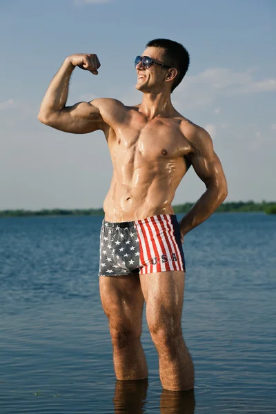 Handsome muscular guy — Stock Photo, Image