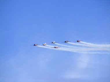 Tukums, Letonya - Ağustos 1: Büyük Britanya akrobasi ekran takımı yakovlevs tukums airshow olay Ağustos 1, 2009 yılında tukums, Letonya görüntüleme