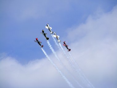 Tukums, Letonya - Ağustos 1: Büyük Britanya akrobasi ekran takımı yakovlevs tukums airshow olay Ağustos 1, 2009 yılında tukums, Letonya görüntüleme