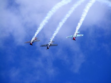 Tukums, Letonya - Ağustos 1: Büyük Britanya akrobasi ekran takımı yakovlevs tukums airshow olay Ağustos 1, 2009 yılında tukums, Letonya görüntüleme