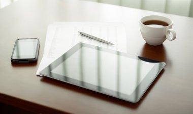 Dijital tablet ile modern iş yeri