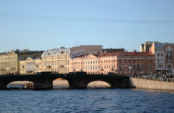 El puente sobre el canal Fontanka — Foto de Stock