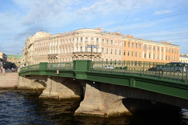 De brug over het kanaal van fontanka — Stockfoto