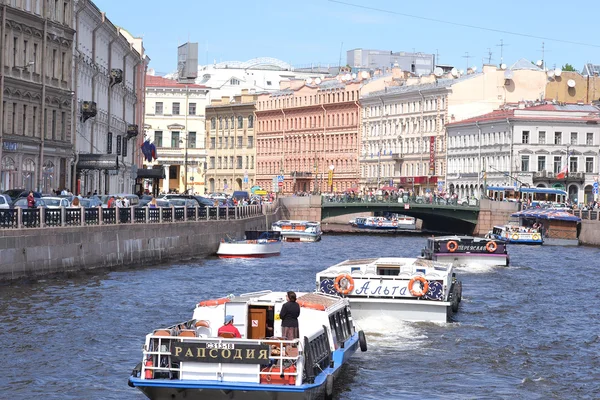 Речной канал Санкт-Петербурга — стоковое фото