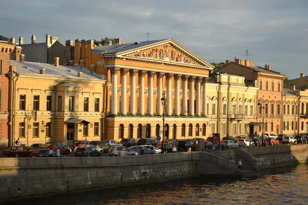 El banquillo inglés en San Petersburgo —  Fotos de Stock