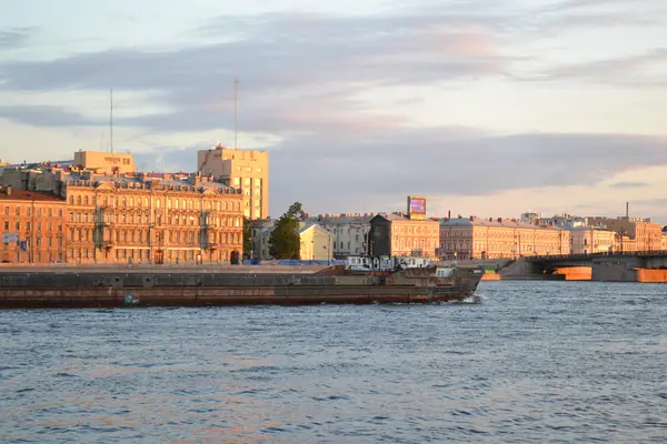 St.Petersburg에 로베스피에르 제방 — 스톡 사진