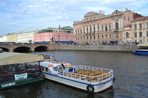 Vue de la rivière Fontanka à Saint-Pétersbourg — Photo