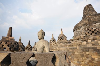 stupa Buda heykeli