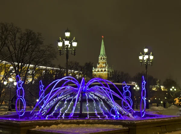 Moskwa, elektrycznym fountain i Kremla — Zdjęcie stockowe