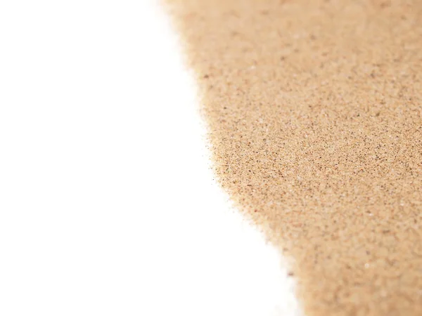 Σωρό έρημο άμμο που απομονώνονται σε λευκό υπόβαθρο — Φωτογραφία Αρχείου