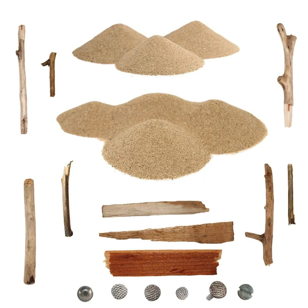 Conjunto de pila de arena del desierto, ramas y tornillos cabezas — Foto de Stock