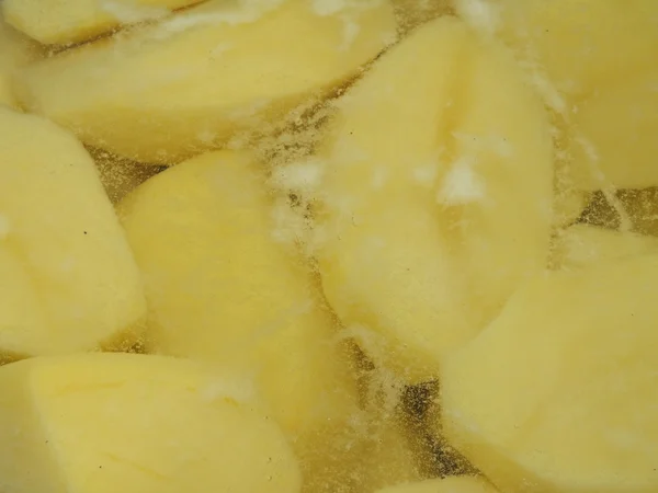 Oloupané brambory vařené — Stock fotografie