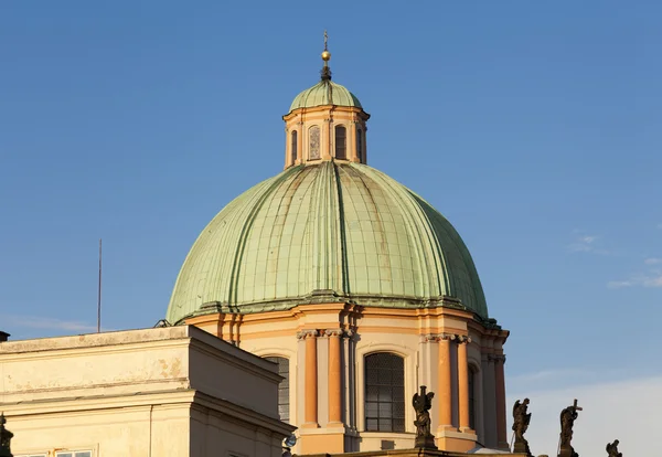 Kostel svatého Františka z assisi v Praze — Stock fotografie