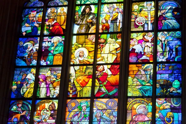 Vitraux à la cathédrale de Prague — Photo