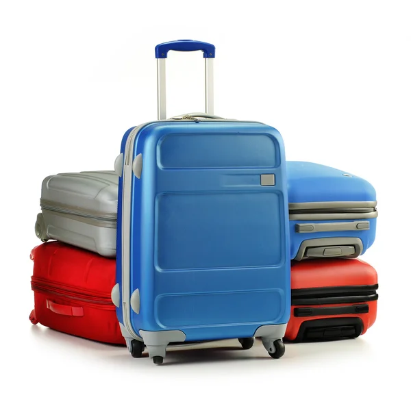 흰색에 분리되어 있는 폴리카보네이트로 된 여행 가방으로 이루어진 가방 — 스톡 사진