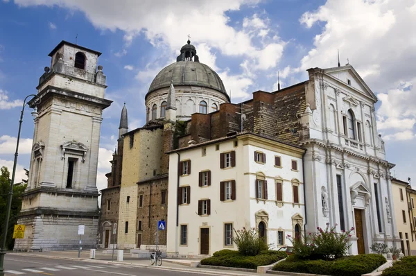San Giorgio церкви у Вероні, Італія — стокове фото